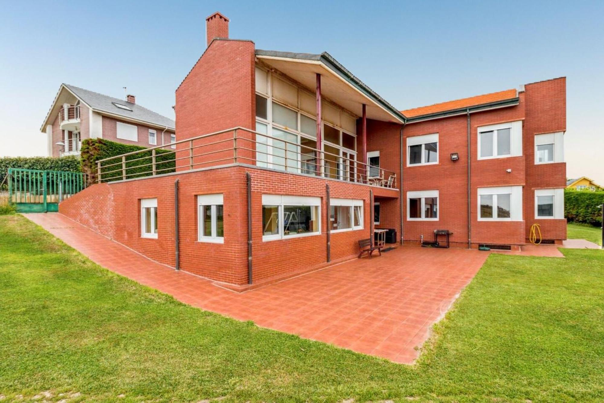 Spacious House With Sea View In Liencres + Jacuzzi Luaran gambar